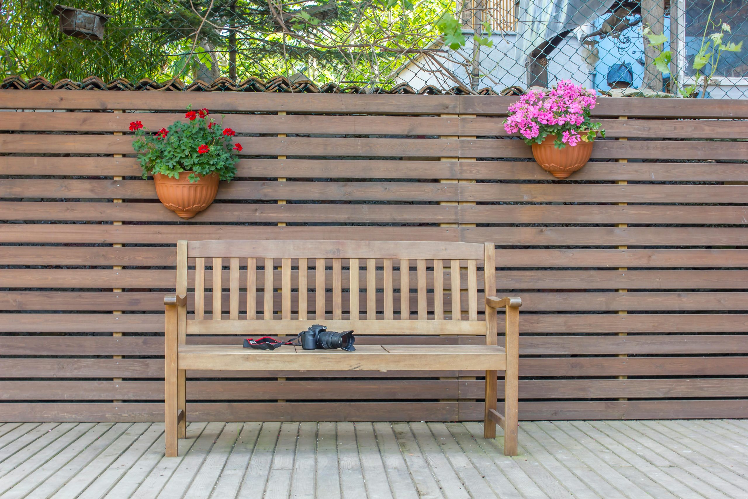 how to build a privacy fence